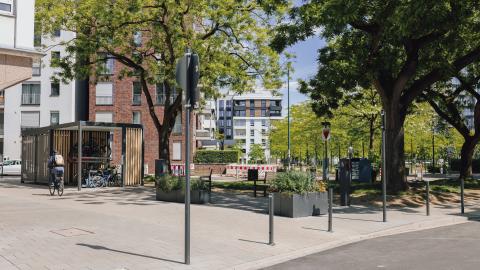 Platz an der Mobilitätsstation Schinkelstraße