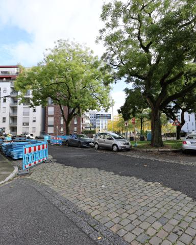 Grauer Platz an der Schinkelstraße