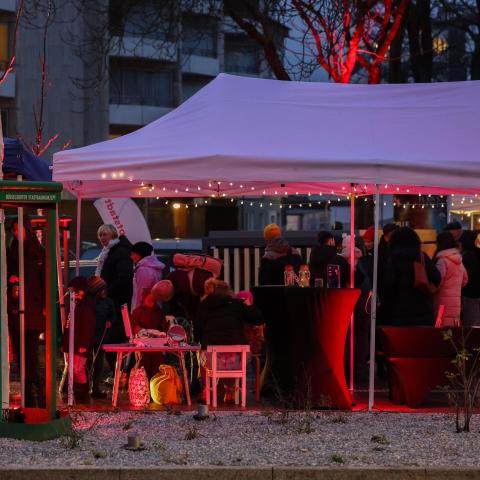 Eröffnungsfeier einer Mobilitätsstation der CMD