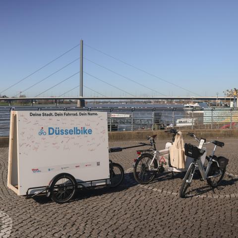 Wand zur Namenssuche für die Düsselbikes